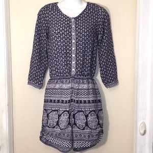 Rachael & Chloe 3/4 Sleeve Button Down Romper Size Medium